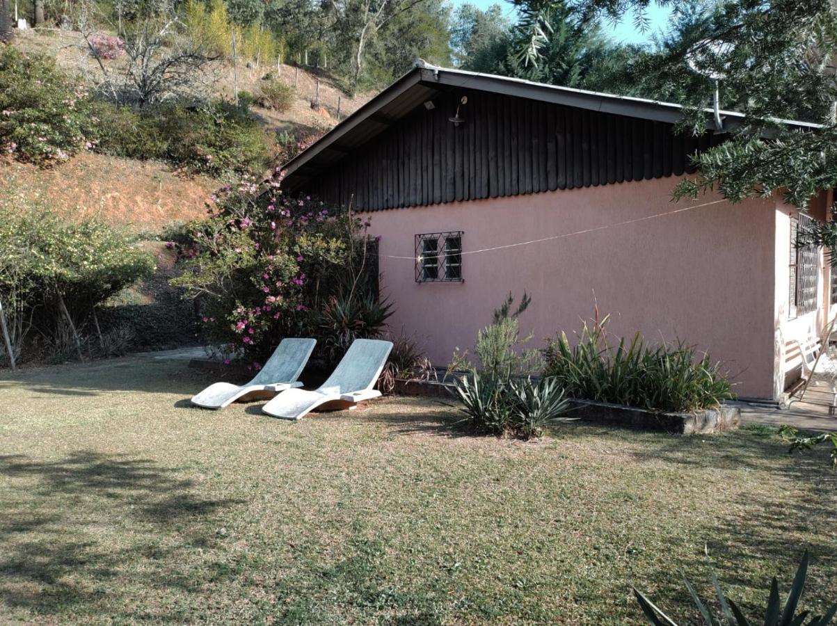 Casa Em Campos Do Jordao - 3 Quartos, Com Churrasqueira Buitenkant foto