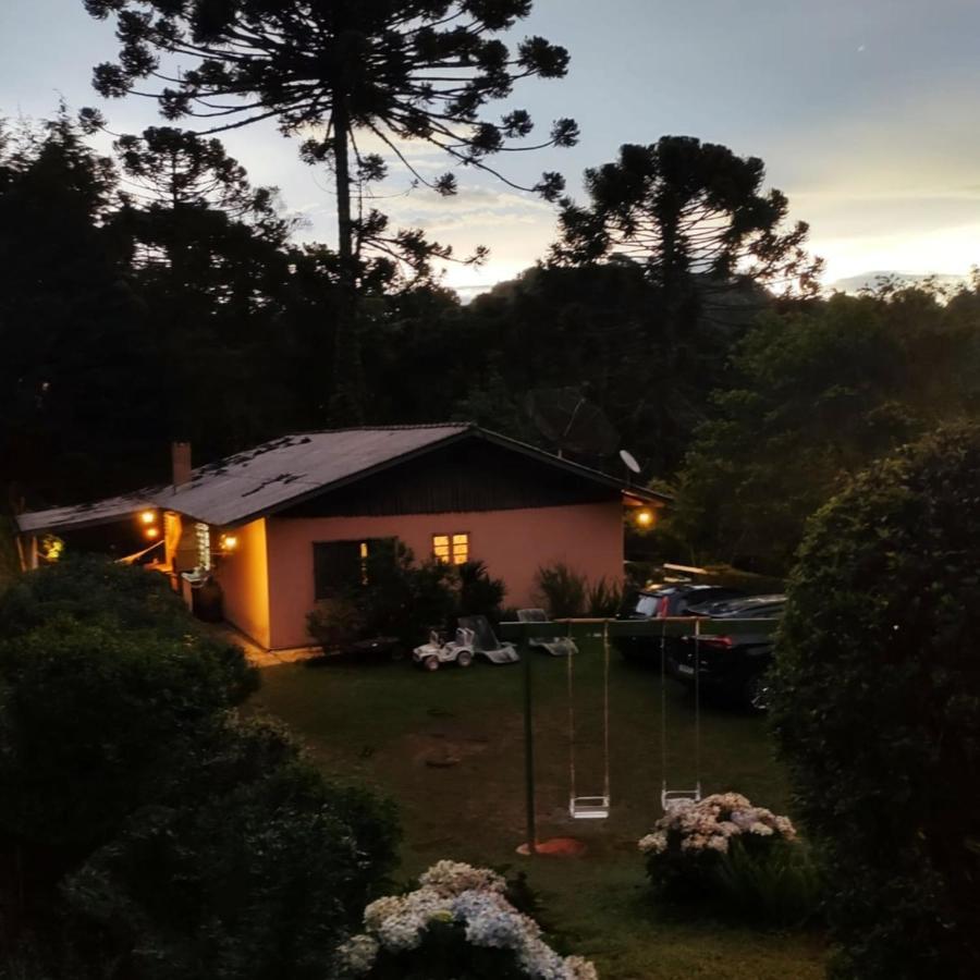 Casa Em Campos Do Jordao - 3 Quartos, Com Churrasqueira Buitenkant foto