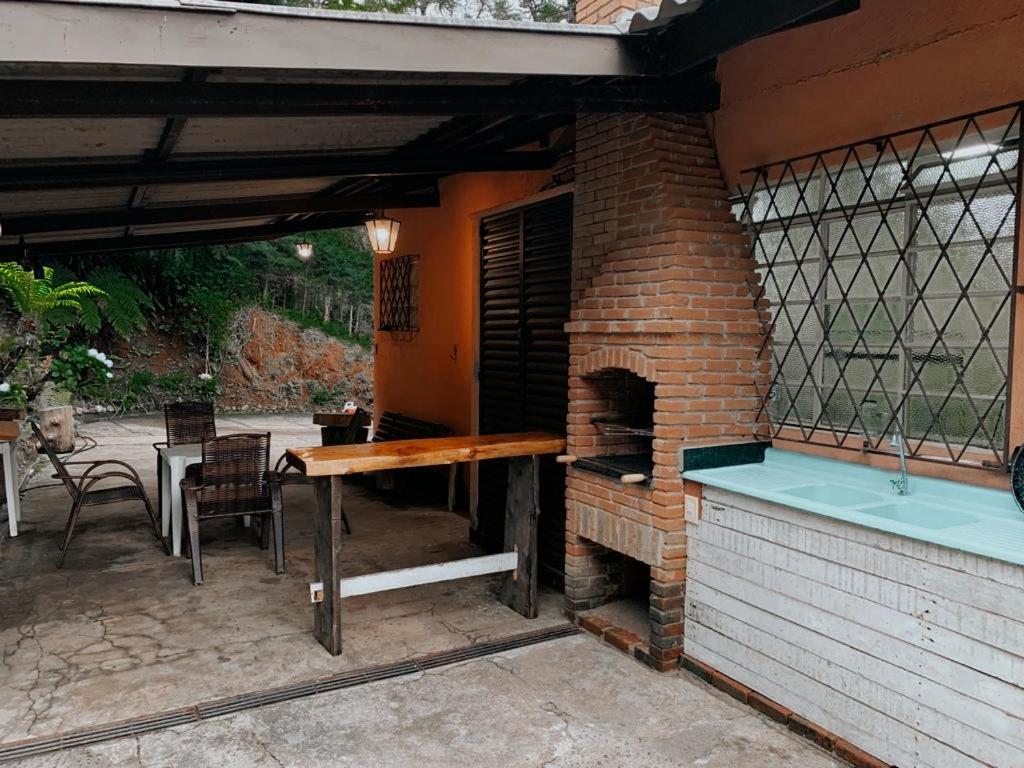 Casa Em Campos Do Jordao - 3 Quartos, Com Churrasqueira Buitenkant foto