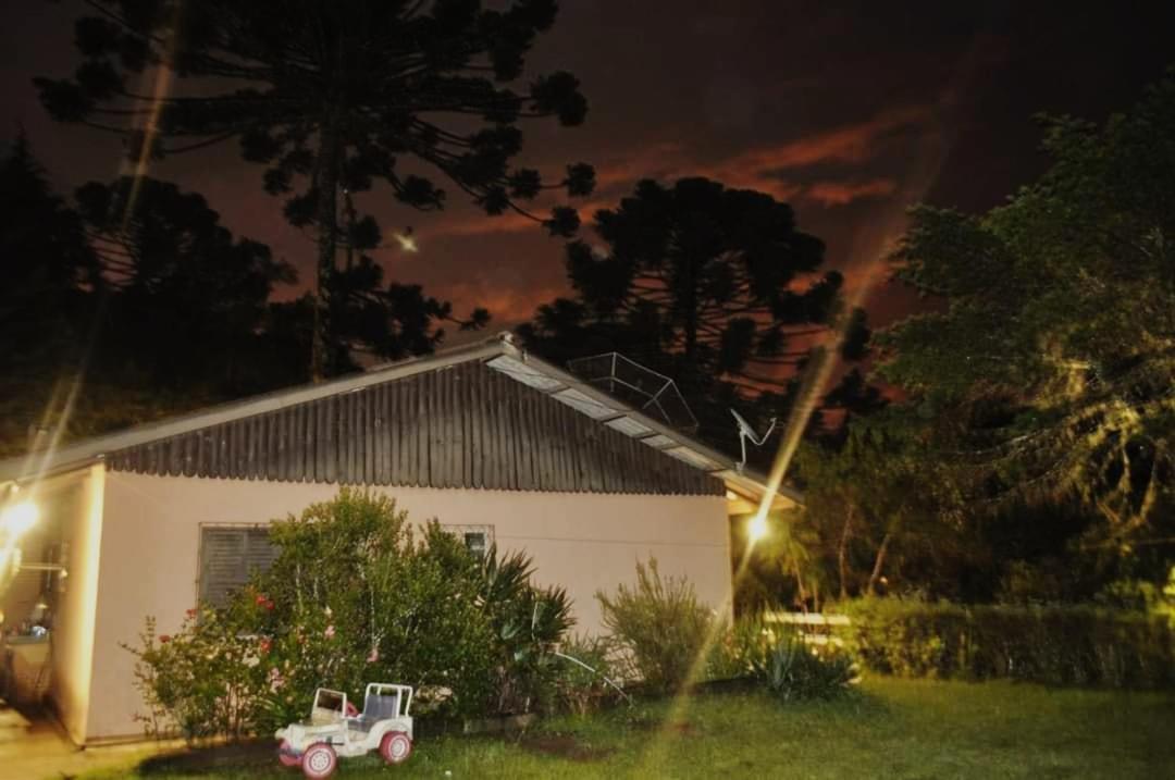 Casa Em Campos Do Jordao - 3 Quartos, Com Churrasqueira Buitenkant foto