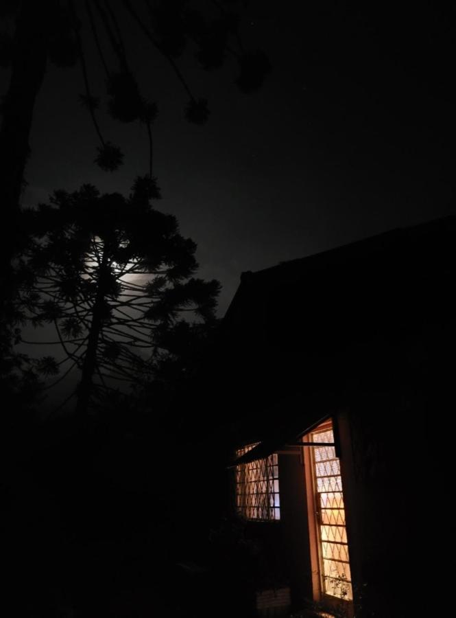 Casa Em Campos Do Jordao - 3 Quartos, Com Churrasqueira Buitenkant foto