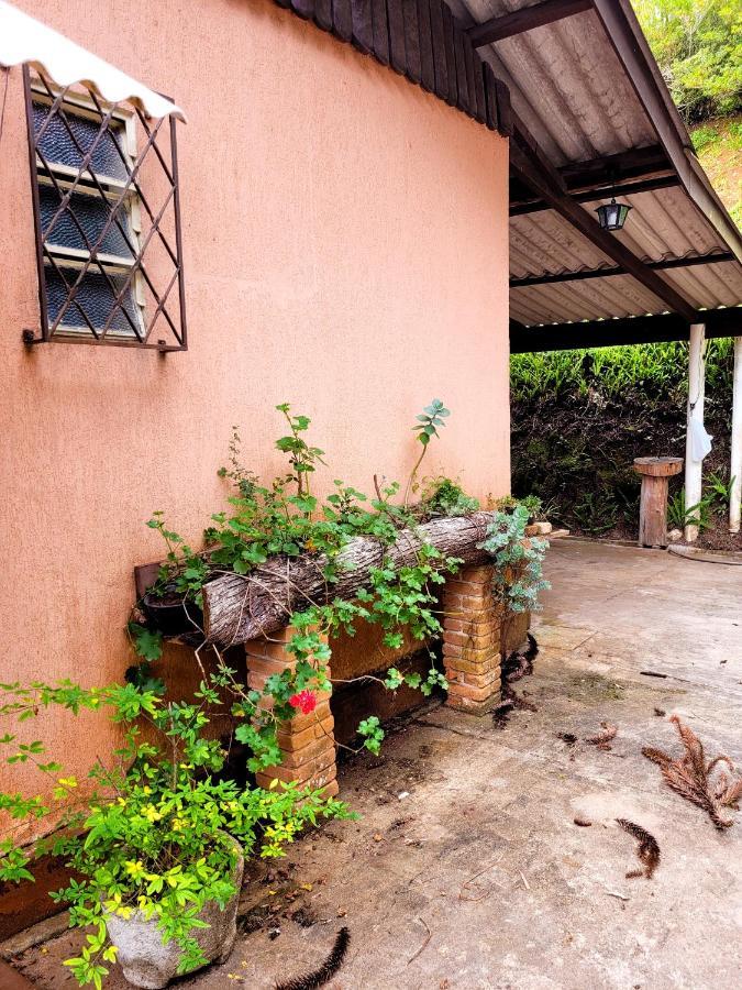 Casa Em Campos Do Jordao - 3 Quartos, Com Churrasqueira Buitenkant foto